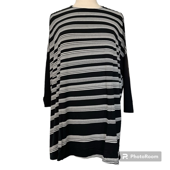 NWT J. Jill Wearever Fluid Stripe Tunic Size M - Picture 2 of 11